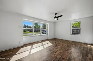 721 Vernon Drive, Jacksonville, NC 28540 – photo 10: 9_721_vernon_dr_009