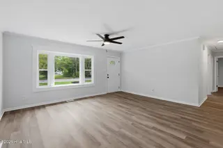 103 Puller Drive, Jacksonville, NC 28540 – photo 7: Living Room
