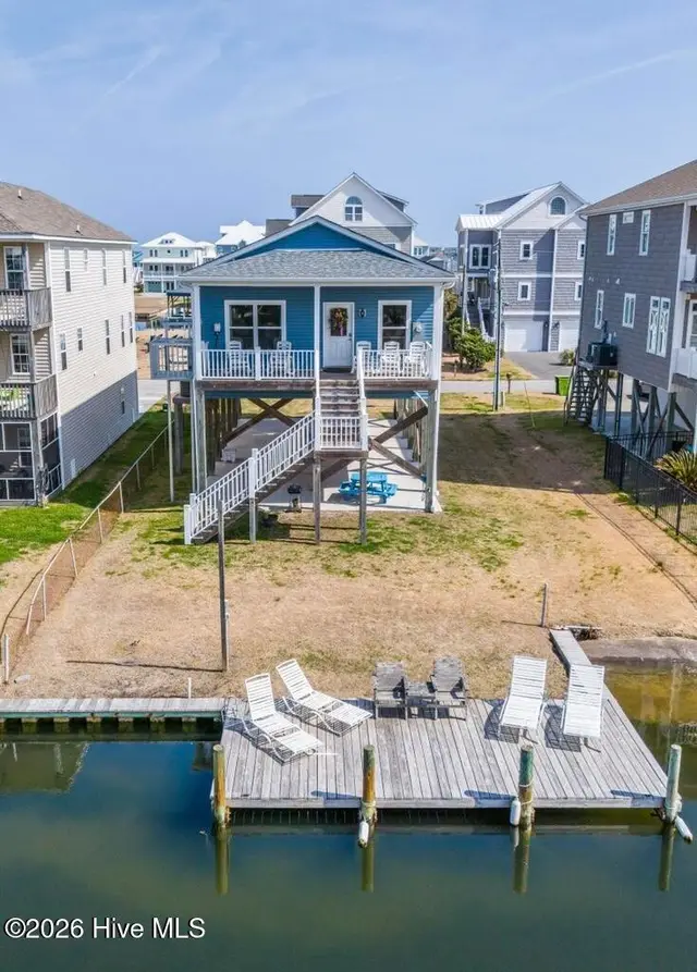 1017 1st Street, Surf City, NC 28445
