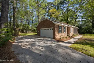 117 Greenwood Drive, Greenville, NC 27834 – photo 4: 12-web-or-mls-BLS_0006 (1)