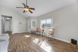 153 Glenwood Drive, Hubert, NC 28539 – photo 8: 10_living room