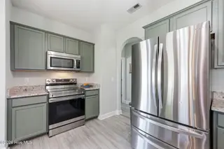 100 Paddle Trail Lane, Swansboro, NC 28584 – photo 23: Kitchen Area
