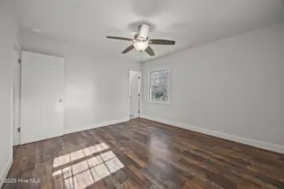 504 Oakwood Avenue, Jacksonville, NC 28546 – photo 15: 34-web-or-mls-504 Oakwood Ave. 90