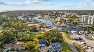203 2 Pensacola Avenue, Morehead City, NC 28557 – photo 14: 14-web-or-mls-DJI_20250925170648_0870_D