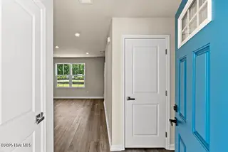 8035 Sterling Oak Drive NW, Ash, NC 28420 – photo 4: Entry