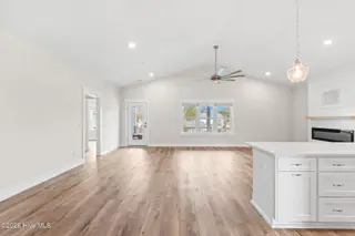 204 NE 33rd Street, Oak Island, NC 28465 – photo 9: 17-web-or-mls-cammediallc.com-23