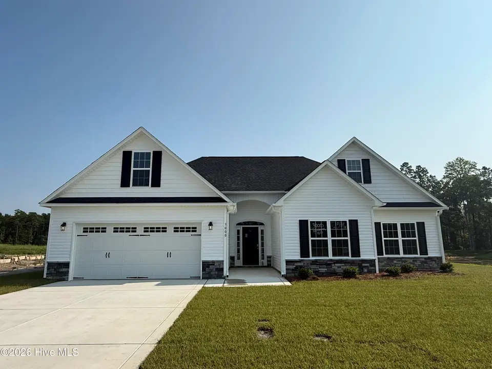 3000 Bluewater Boulevard, New Bern, NC 28562 – photo 1 of 43: IMG_0235