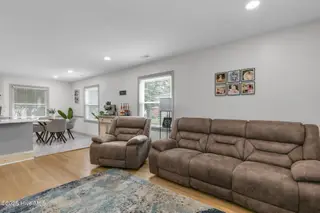 606 Hawthorne Lane W, Wilson, NC 27893 – photo 8: Living Room 2