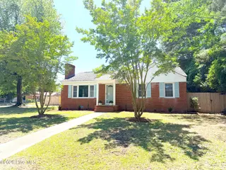 432 Pittman Drive, Greenville, NC 27834 — 3-bedroom home in Carolina Heights, Greenville, NC, photo 2 of 15: IMG_2026-05-09-075053