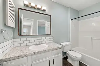 122 W Victoria Court C, Greenville, NC 27834 — 2-bedroom condo in Willoughby Park, Greenville, NC, photo 9 of 13: 19-web-or-mls-BLS_0113_edit