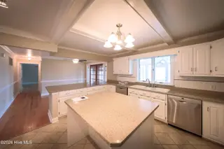 1008 Bateman Drive, Elizabeth City, NC 27909 – photo 14: Gourmet Kitchen