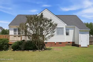 2004 Chesco Court, Winterville, NC 28590 – photo 10: 19-web-or-mls-IMG_0009 (1)