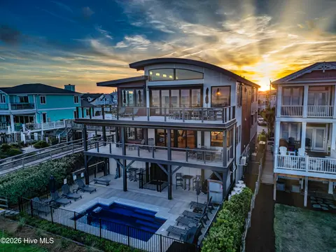 834 Fort Fisher Boulevard N, Kure Beach