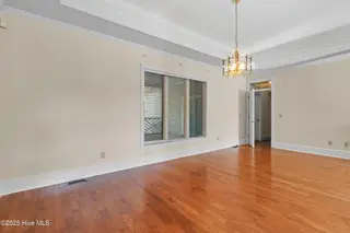 8808 Sedgley Drive, Wilmington, NC 28412 – photo 12: living room