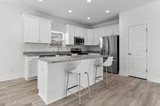 305 W Cypress Street, Elizabeth City, NC 27909 – photo 11: 11-web-or-mls-cypresslisting-28