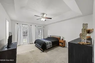 400 Carolina Pines Boulevard, New Bern, NC 28560 – photo 16: Tray Ceiling In Primary Suite
