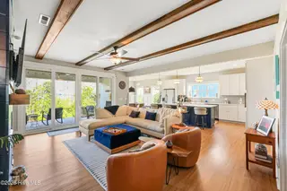 2548 Lakeside Circle, Wilmington, NC 28401 – photo 5: Living room