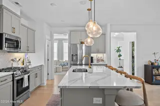 4025 Watersail Drive, Wilmington, NC 28409 – photo 14: Gourmet Kitchen