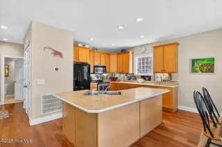43 Private Drive, Ocean Isle Beach, NC 28469 – photo 7: Kitchen