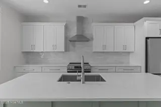 207 Spartanburg Avenue 2, Carolina Beach, NC 28428 – photo 13: 12-web-or-mls-BTS08859