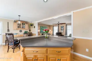121 E Pointe Road, Rocky Point, NC 28457 — 3-bedroom home in River Hills, Rocky Point, NC, photo 4 of 33