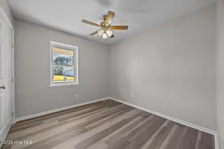 7 Walnut Drive, Jacksonville, NC 28546 – photo 23: 20251031150204710058000000-o