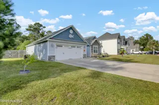 240 W Huckleberry Way, Rocky Point, NC 28457 – photo 3: 001_6g8a0841_110