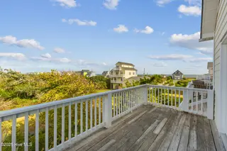 114 Sea Oaks Court, North Topsail Beach, NC 28460 – photo 10: 27_501a8539