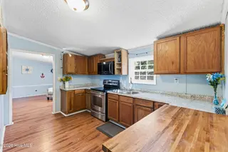 5723 Green Swamp Road NW, Ash, NC 28420 — 3-bedroom manufactured home, Ash, NC, photo 12 of 39