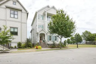 808 E Front Street, New Bern, NC 28560 – photo 2: 2-web-or-mls-DSC09121