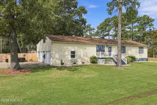 407 Driftwood Drive, Elizabeth City, NC 27909 – photo 2: 2-web-or-mls-002_7X2A4447