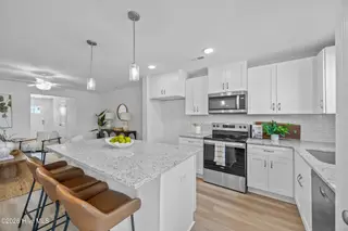 14 W Pioneer Way 131, Hampstead, NC 28443 – photo 14: 17_kitchen