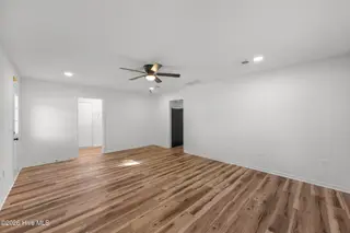 1101 Hunting Ridge Road, Wilmington, NC 28412 — 4-bedroom home in Echo East, Wilmington, NC, photo 11 of 41: Living Room (81)