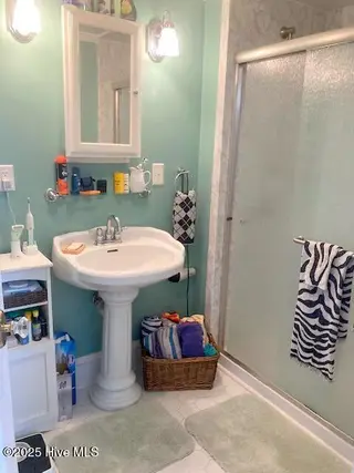 428 E 2nd Street, Washington, NC 27889 – photo 20: bath 1