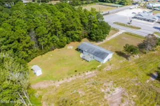 767 E Ocean Road, Holly Ridge, NC 28445 — 3-bedroom home, Holly Ridge, NC, photo 7 of 39: 767 E Ocean Rd, Holly Ridge, NC