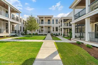 805 Mulberry Street Unit 108, Beaufort, NC 28516 — 3-bedroom condo in 805 Mulberry, Beaufort, NC, photo 10 of 25: 805 Mulberry Courtyard