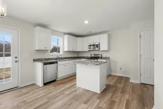30 E Emily Gardens Drive, Selma, NC 27576 – photo 14: 009_file_6724
