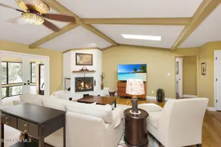 135 Devonshire Avenue W, West End, NC 27376 – photo 4: living room2