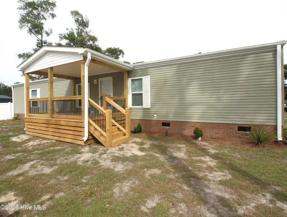 3104 Gill Net Avenue SW, Supply, NC 28462 — 3-bedroom manufactured home in Windy Pt Park A-k, Supply, NC, photo 1 of 43: IMG_9783