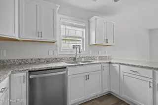 240 Crossroads Store Drive, Jacksonville, NC 28546 – photo 15: Kitchen