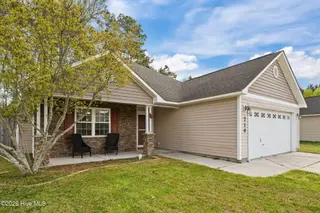 719 Savannah Drive, Jacksonville, NC 28546 – photo 3: 3-web-or-mls-03