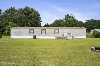 178 Cedarwood Drive, Swansboro, NC 28584 – photo 24: 24-web-or-mls-174-Cedarwood-6-29-26-023