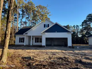 4066 Hunters Trail, Jacksonville, NC 28546 – photo 1: Front of House