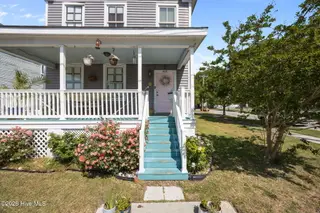 402 Dunn Street, New Bern, NC 28560 – photo 5: 3-web-or-mls-0C0A2938