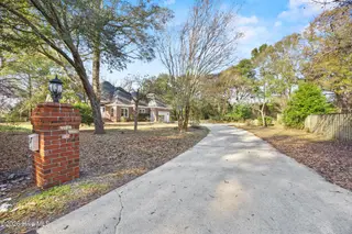 103 Francis Marion Drive, Wilmington, NC 28411 – photo 4: 5_driveway