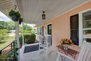 613 Franklin Avenue, New Bern, NC 28560 – photo 3: 02-613_Franklin-17
