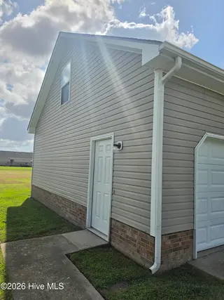 204 Melonie Drive, Elizabeth City, NC 27909 – photo 3: 20260920_105914