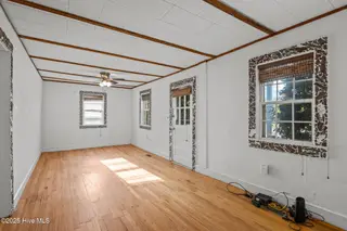 2205 Bay Street, Morehead City, NC 28557 – photo 12: Living