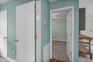 117 S 13th Street, Wilmington, NC 28401 – photo 16: 17_hallway