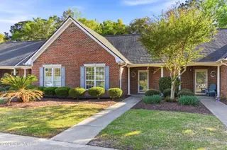 1600 Sturdivant Drive Apt 28, Wilmington, NC 28403 – photo 2: 002_1600_studivant_drive-2_279